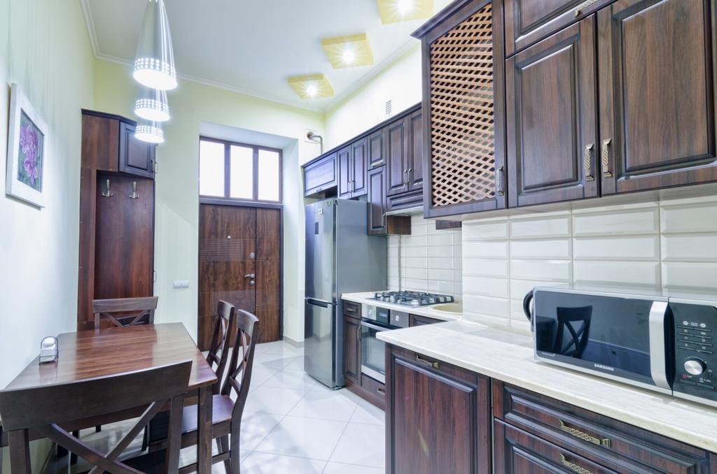 Apartment Grebinky 9 Λβιβ Εξωτερικό φωτογραφία